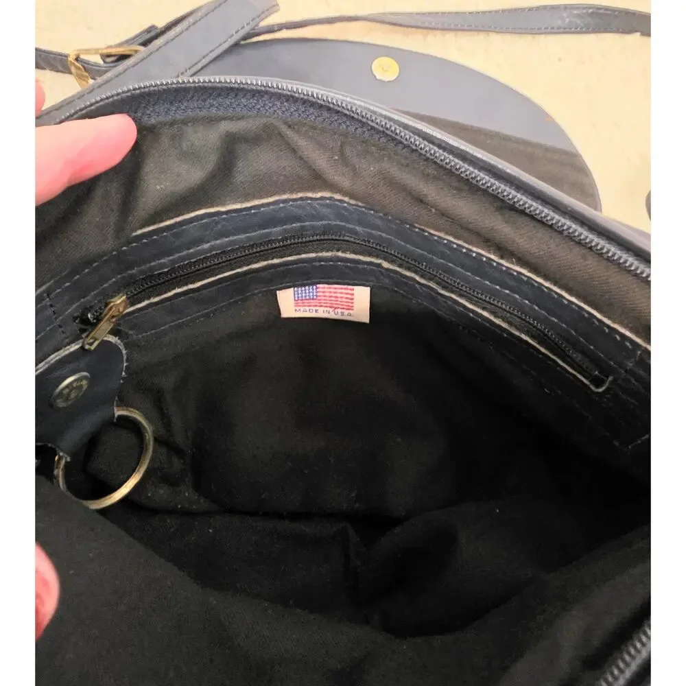 Vtg Stone Mountain Black Leather Cross Body Purse/Shoulder Bag 5 Compartment USA
